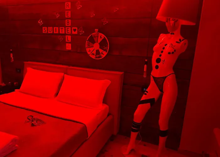 Rebel Cross Bed & Breakfast 4*