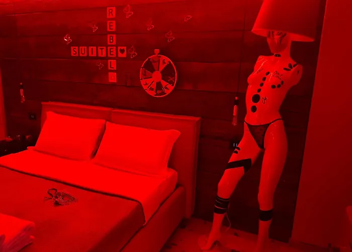 Bed & Breakfast Rebel Cross